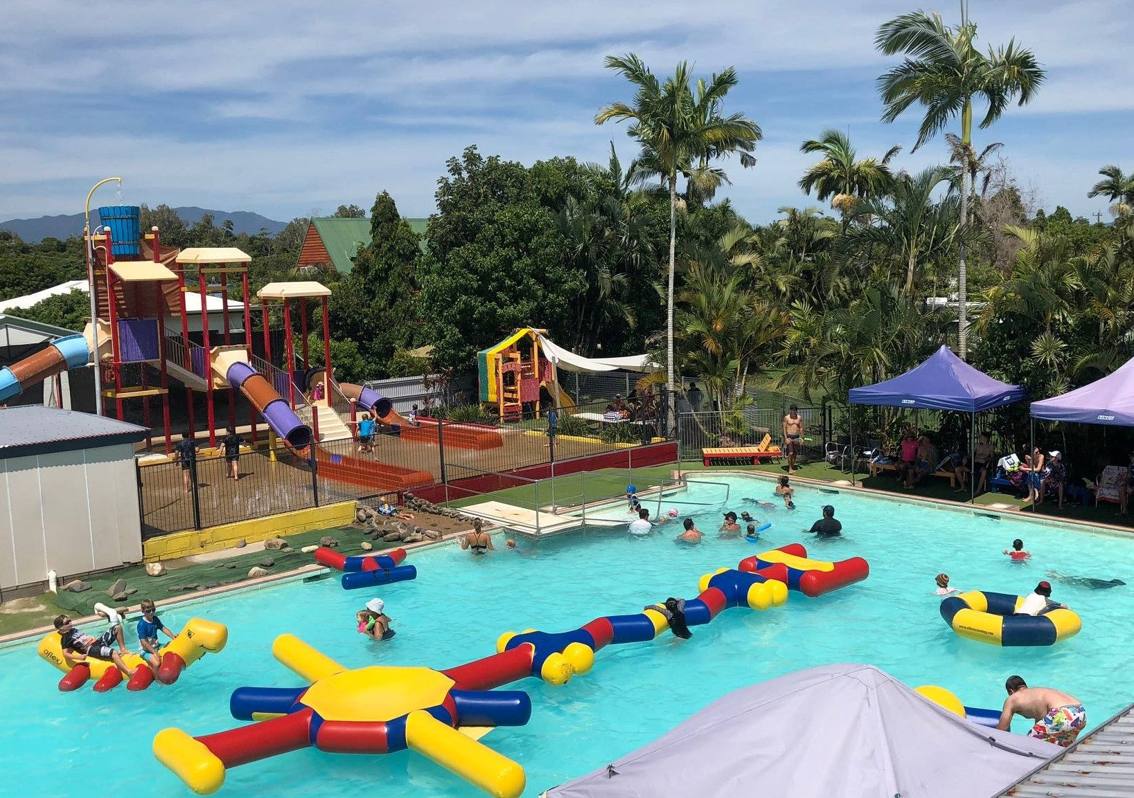 Star Splashed Star Splash – Aflex Inflatables